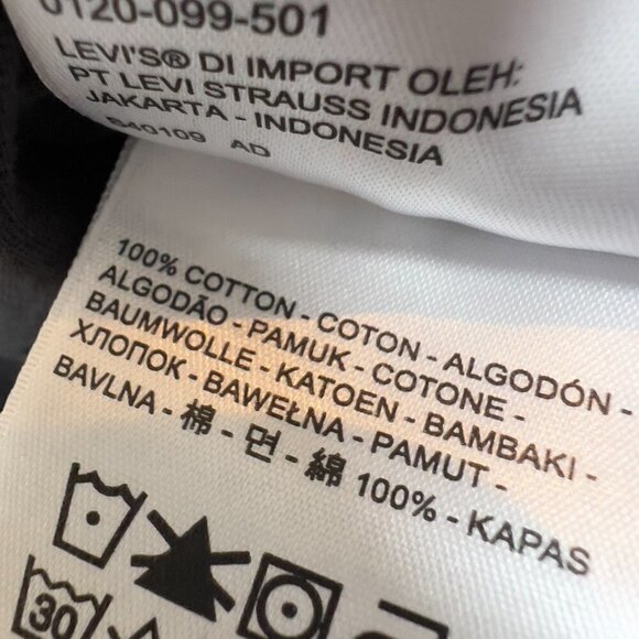 Levis Top SZ XS Black The Perfect Tee Bleached Logo Cactus Flower Short Sleeve - Picture 10 of 14